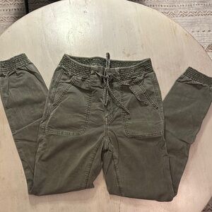 American Eagle Outfitters Olive Green Relaxed Pants